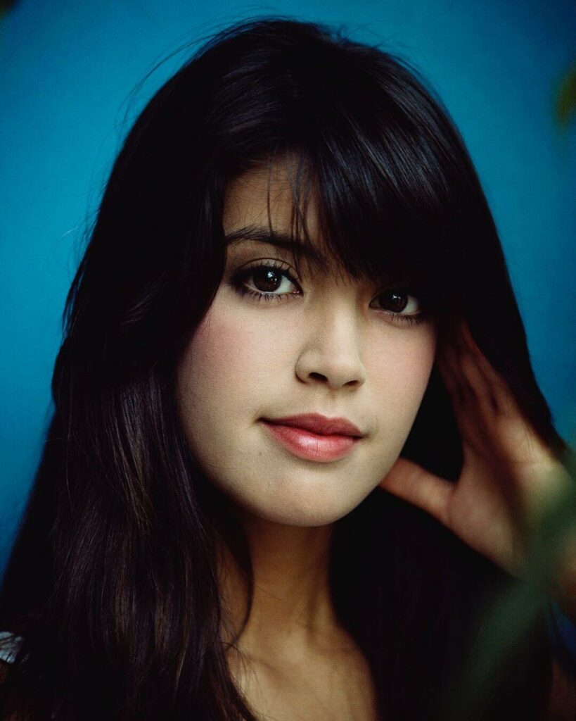 phoebe cates business